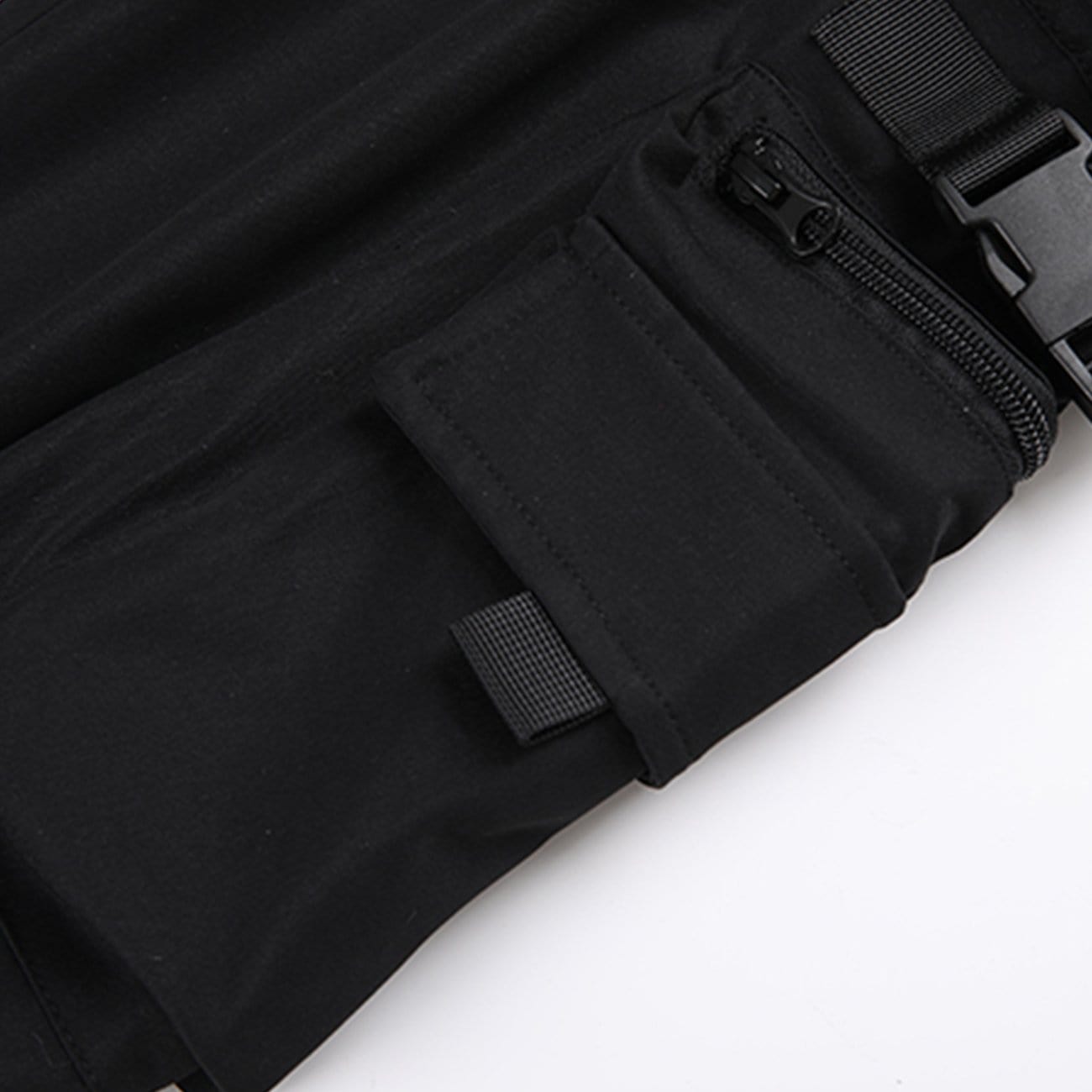 TO Buckle Pocket Cargo Pants